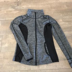 Fitted Zip-Up - thumb holes and pockets